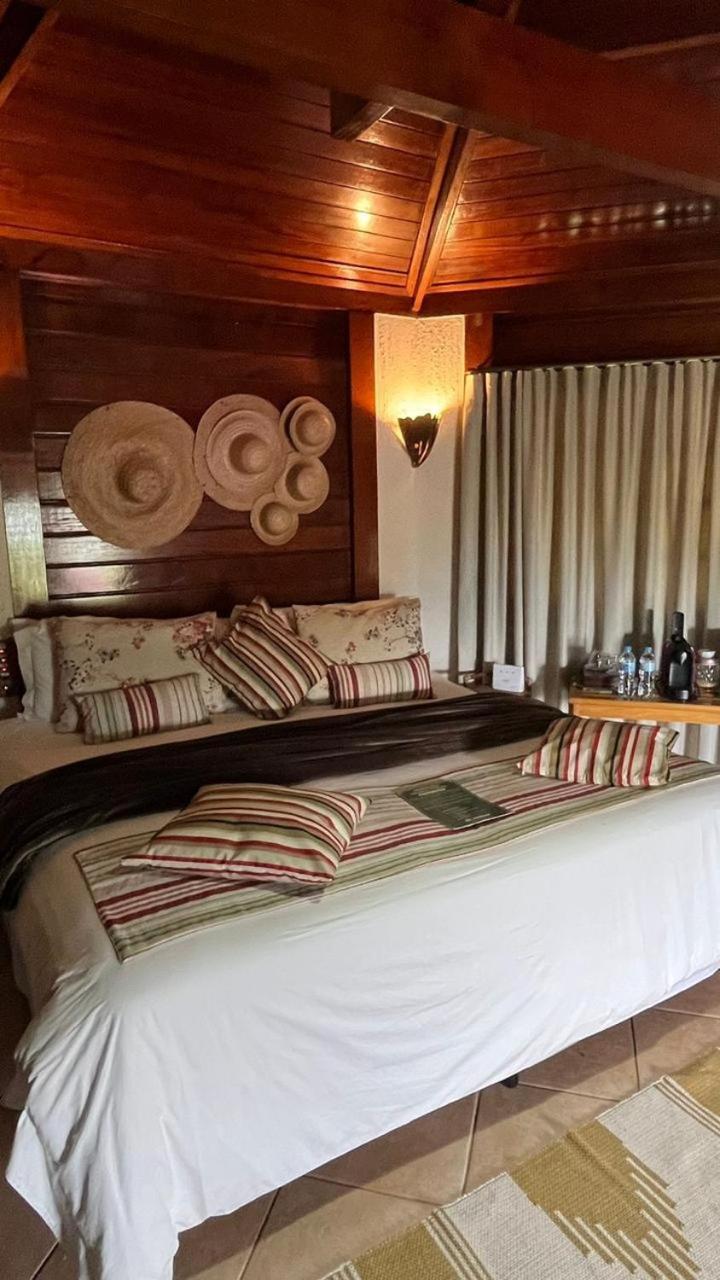 Pousada Vitorino Angra dos Reis Exteriör bild